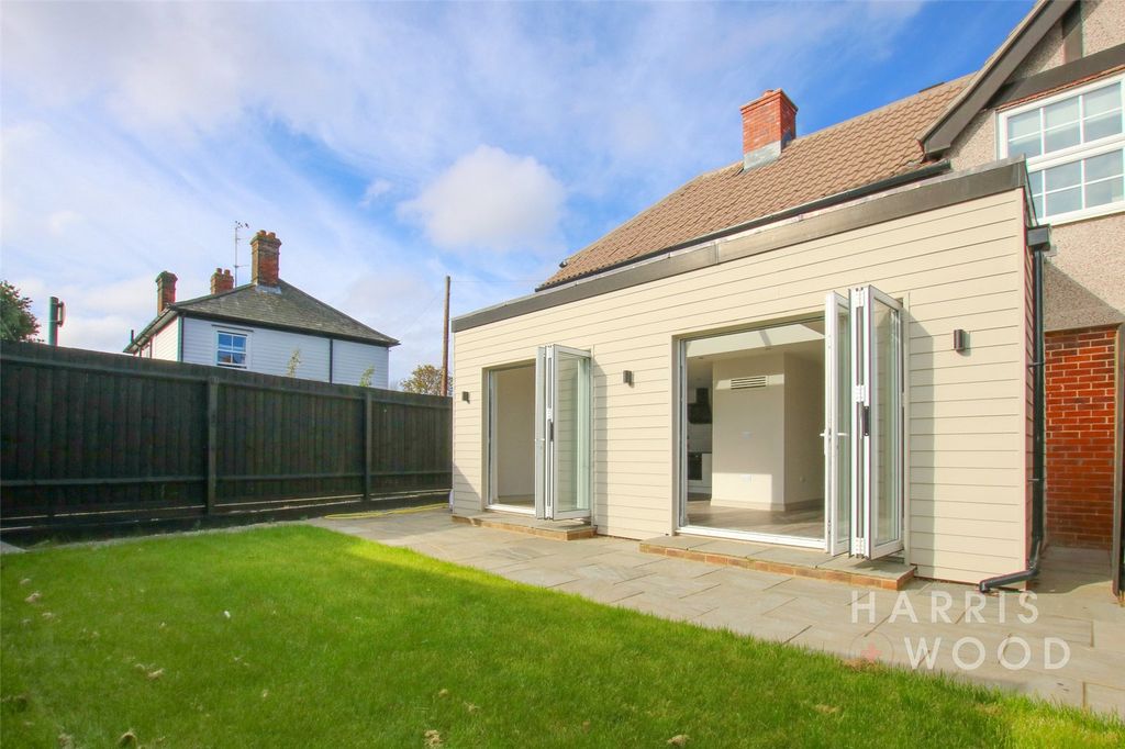 Property photo 2 of 16 Picture No. 18