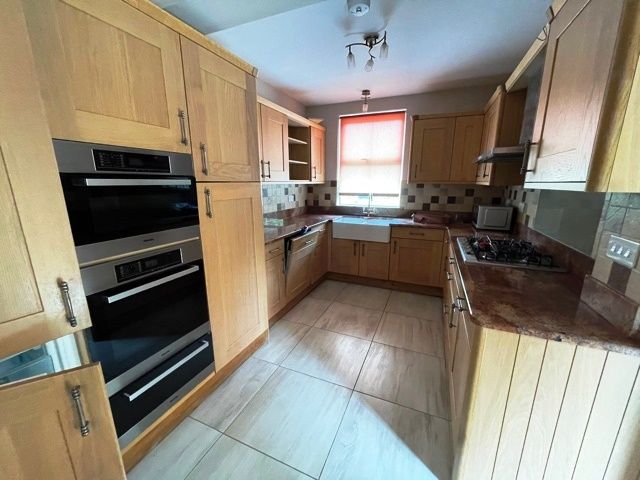 Property photo 3 of 25