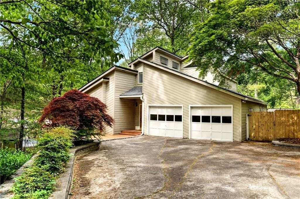 Property photo 1 of 28