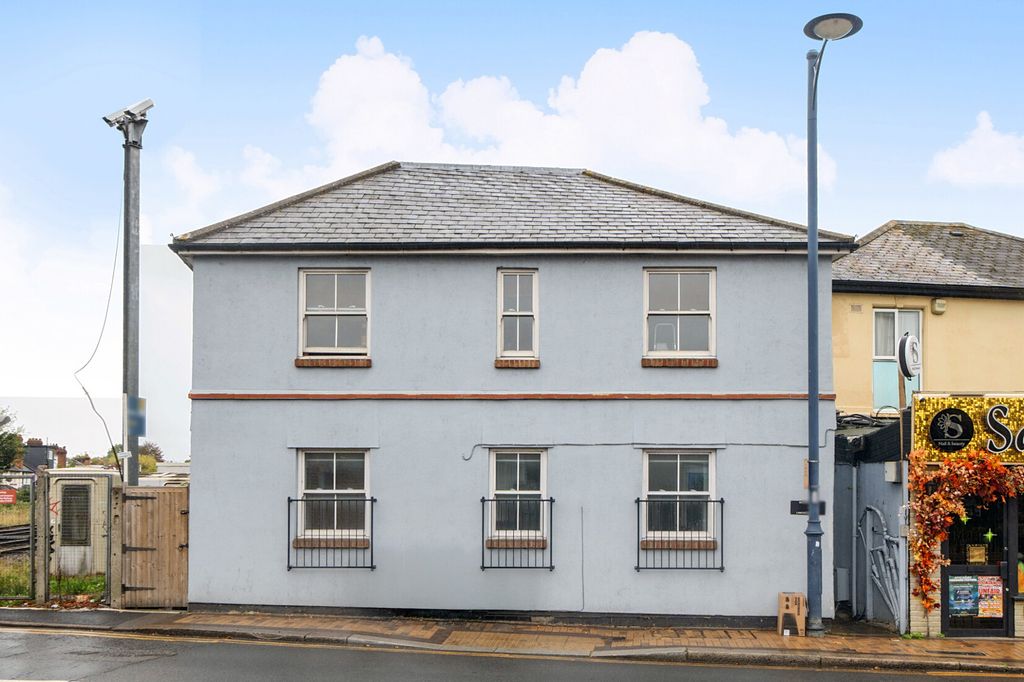 Property photo 1 of 14 External Shot
