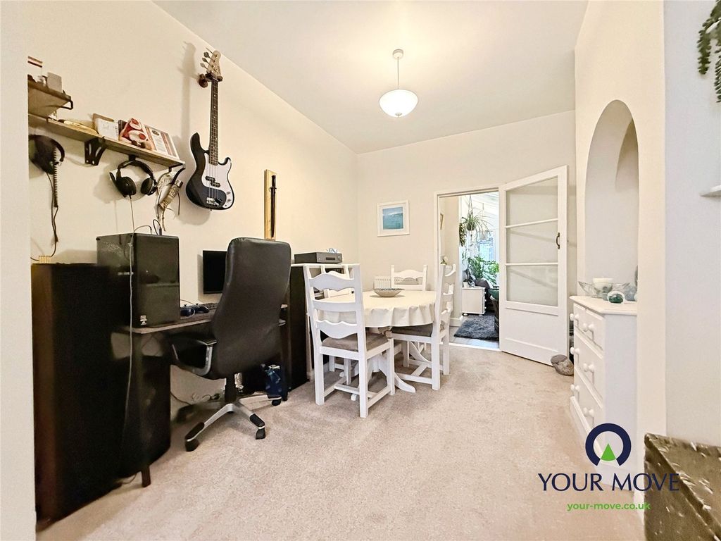 Property photo 3 of 15 Dining Room