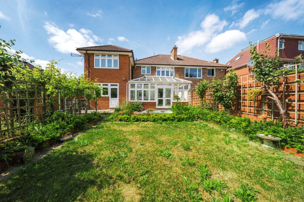 Property photo 2 of 19 Picture No. 10