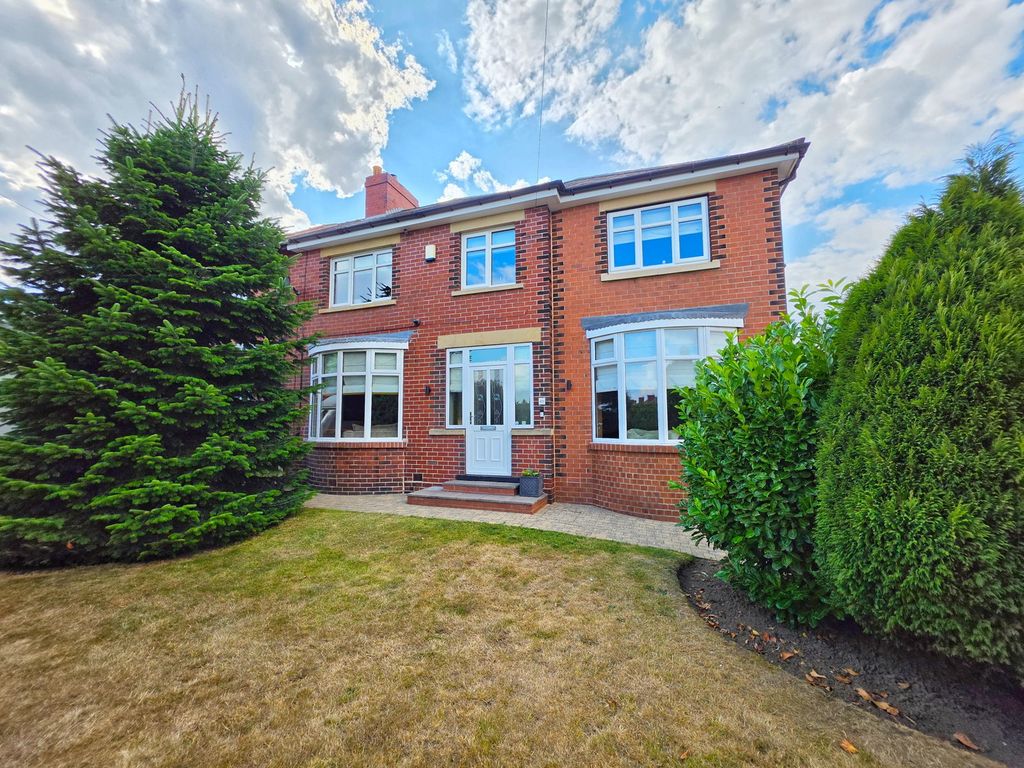 Property photo 1 of 41