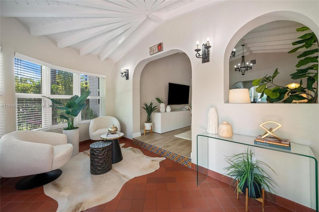 Property photo 2 of 27 <Alttext/>