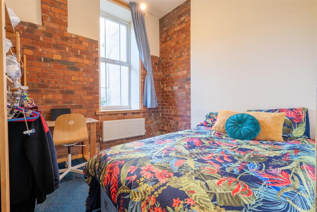Property photo 3 of 18 _Ajh2064-Hdr.Jpg