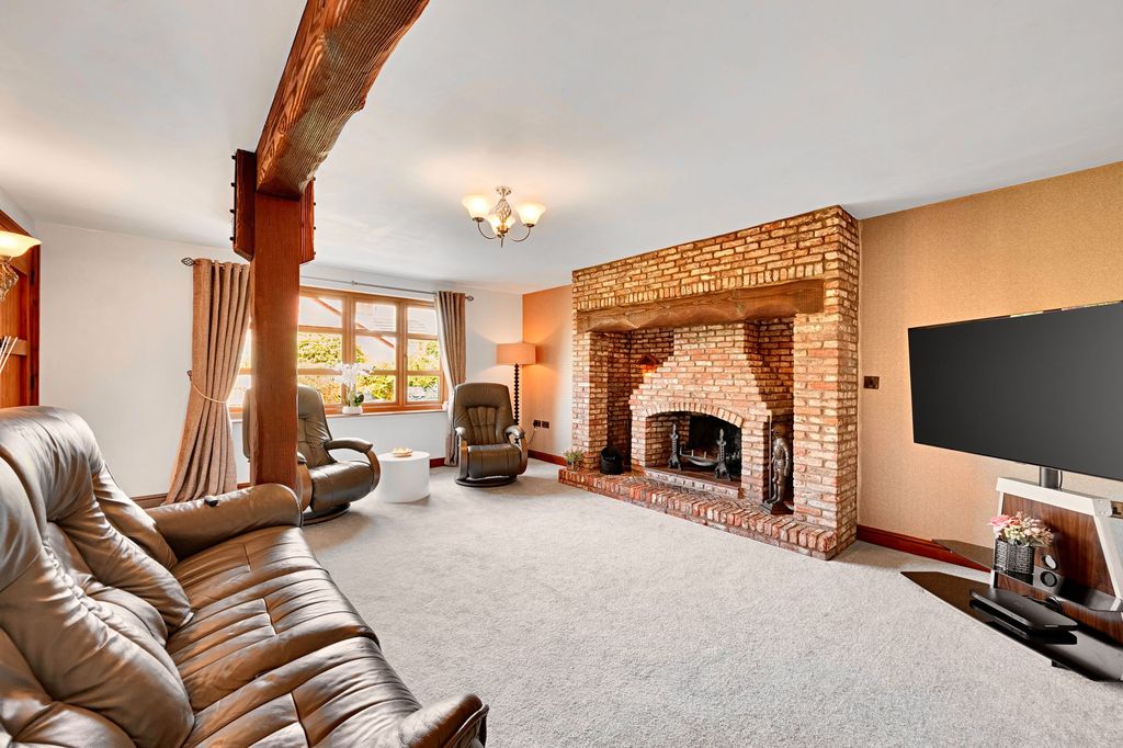 Property photo 3 of 53