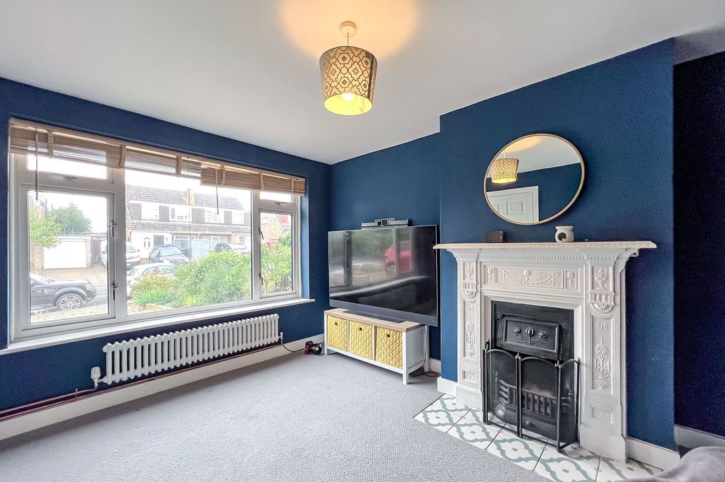 Property photo 2 of 38