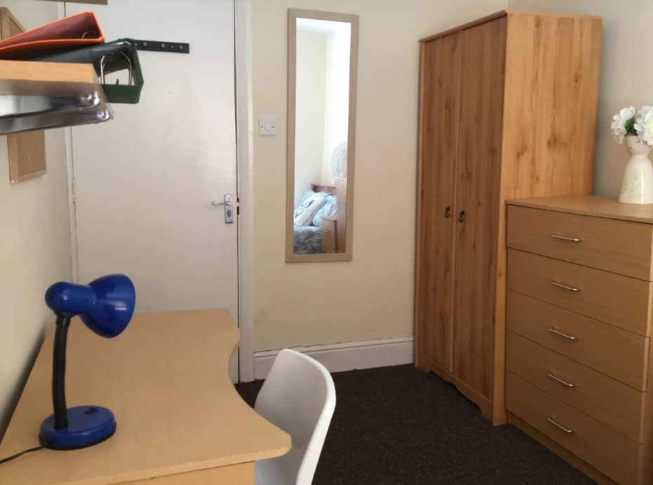 Property photo 3 of 8