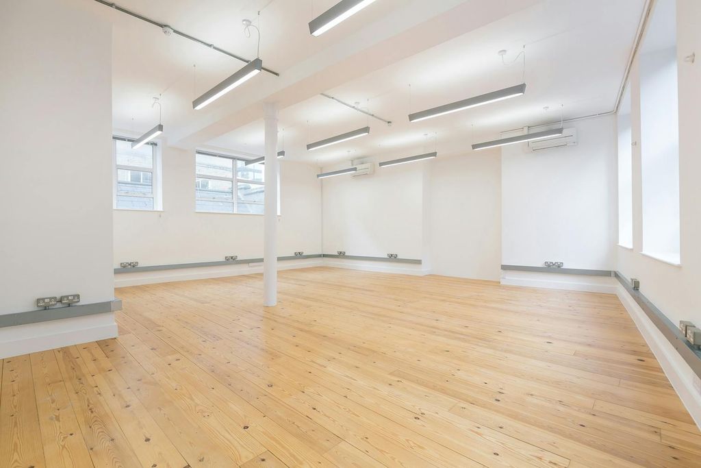 Property photo 2 of 8 Unicornhouse221222Shoreditchhighstreetfirstfloorreare16Pjshoreditchofficestudiotorentinternal5.Jpg