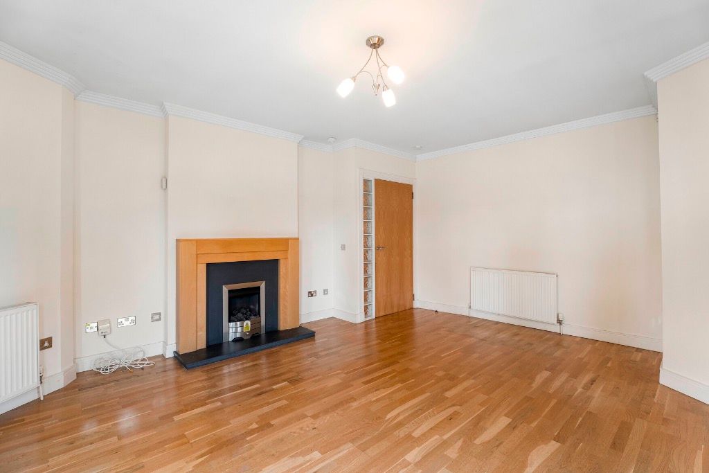 Property photo 3 of 17 Photo 3