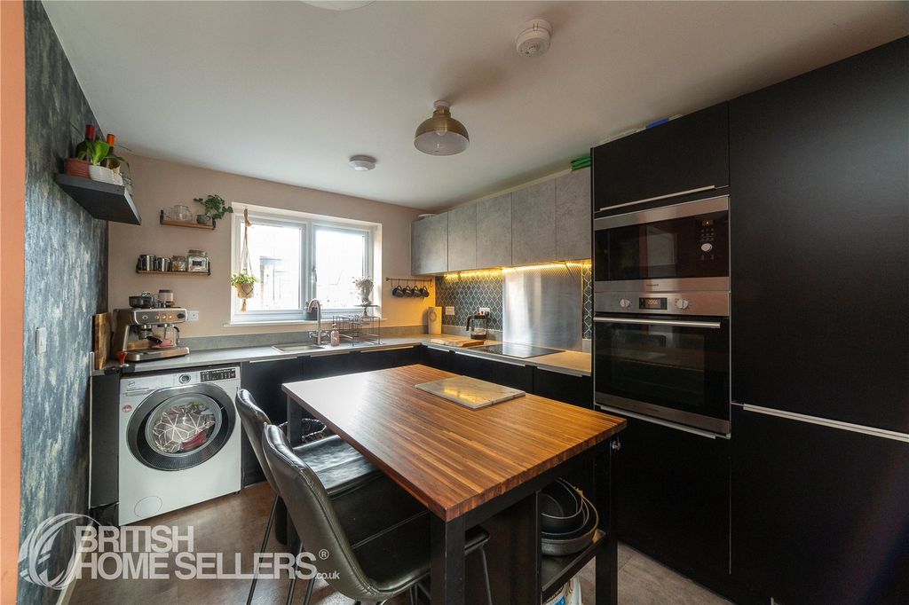 Property photo 3 of 31 Picture No. 08