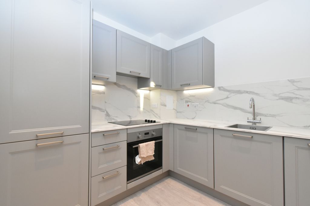 Property photo 3 of 12 Gallery