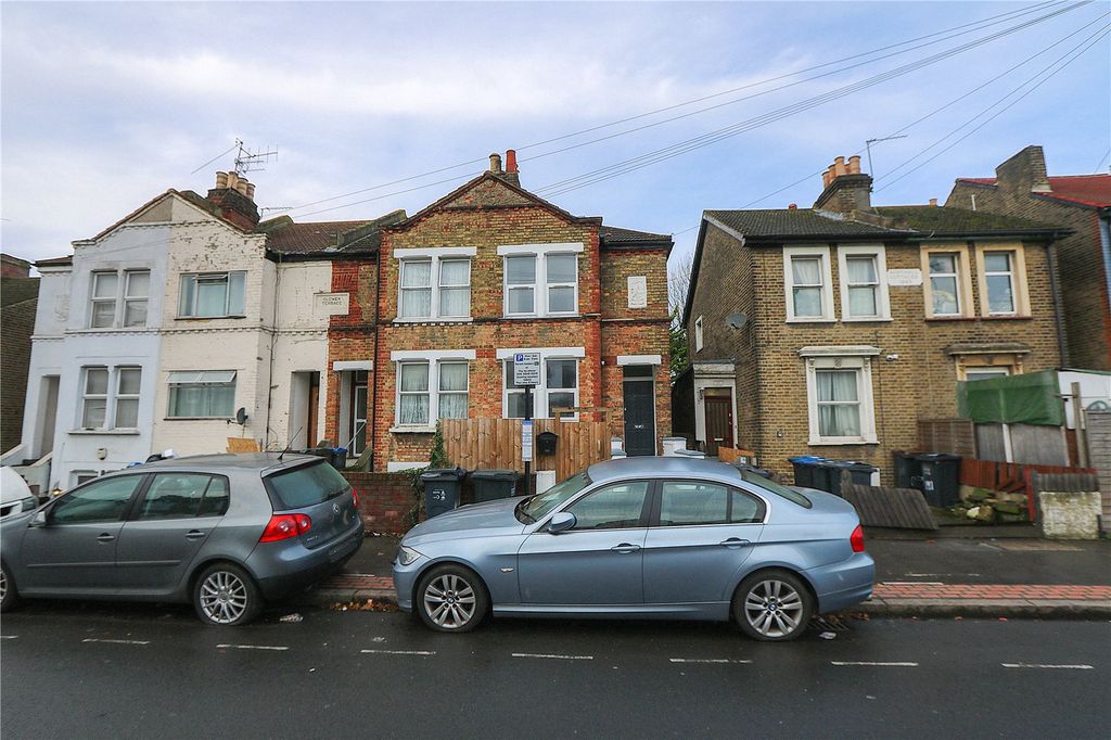Property photo 1 of 15 Picture No. 11