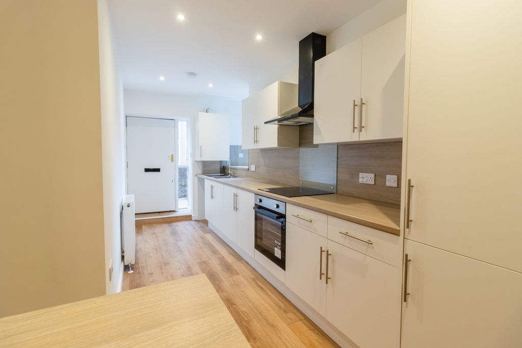 Property photo 3 of 22 Kitchen Dining