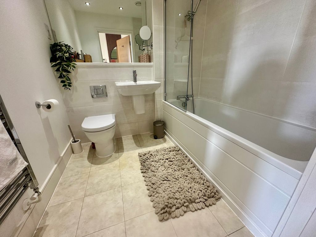 Property photo 2 of 21 Image