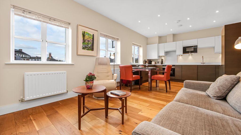 Property photo 1 of 8