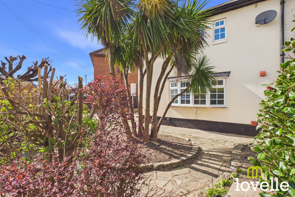 Property photo 1 of 31