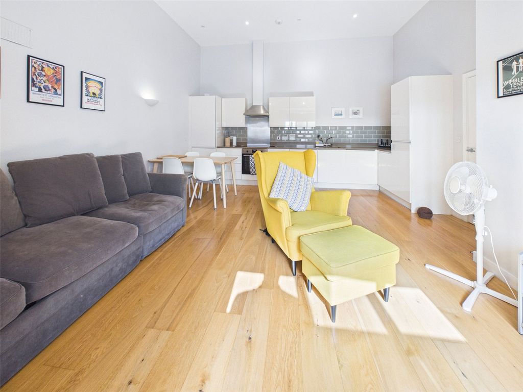 Property photo 3 of 11 Picture No. 11