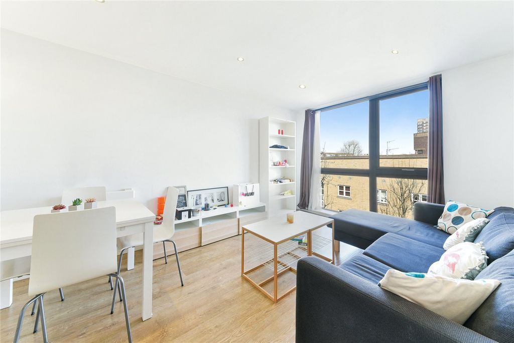 Property photo 1 of 12 Reception Room