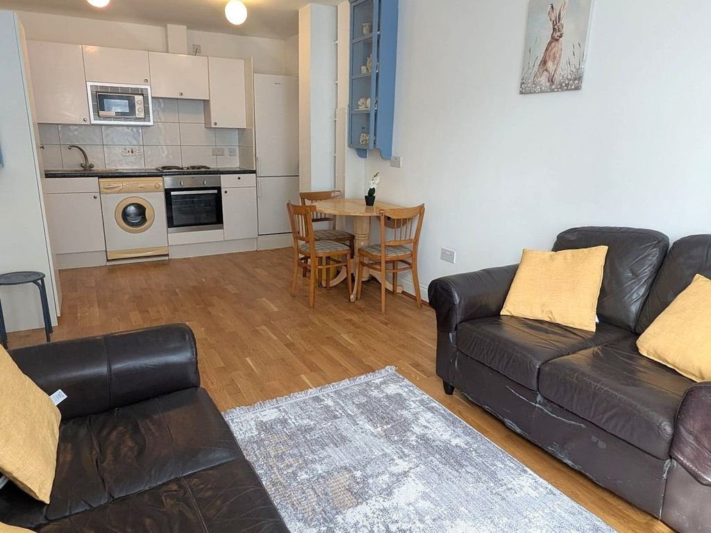 Property photo 2 of 9