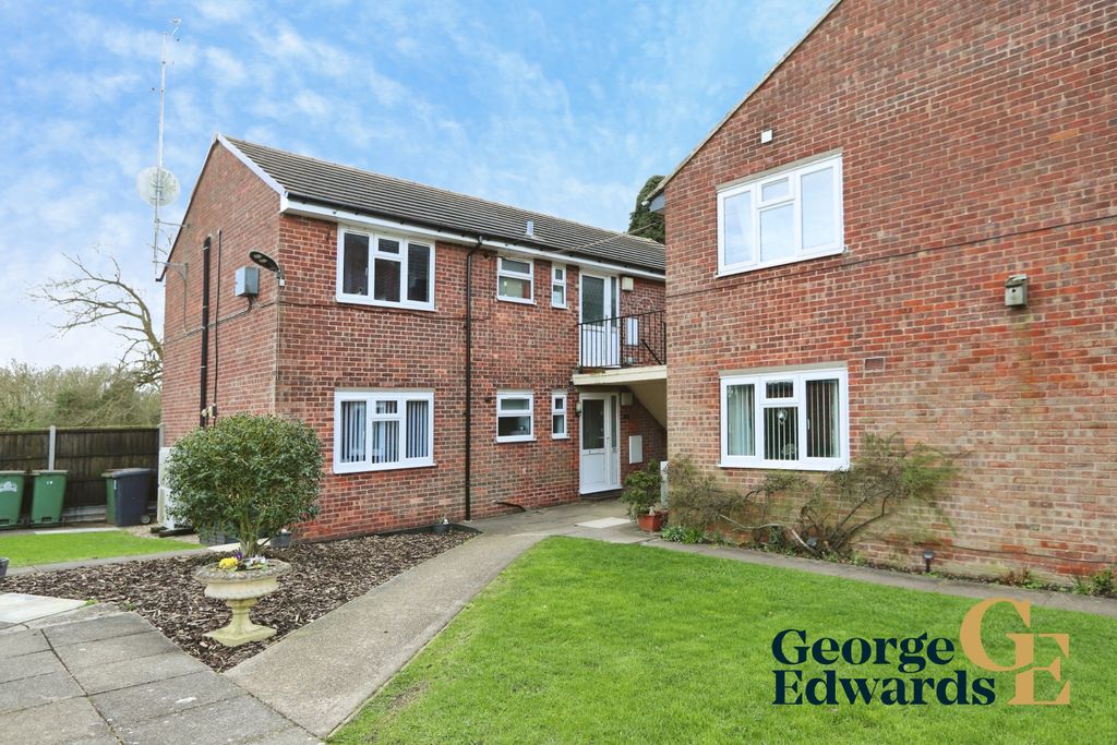 Property photo 3 of 12