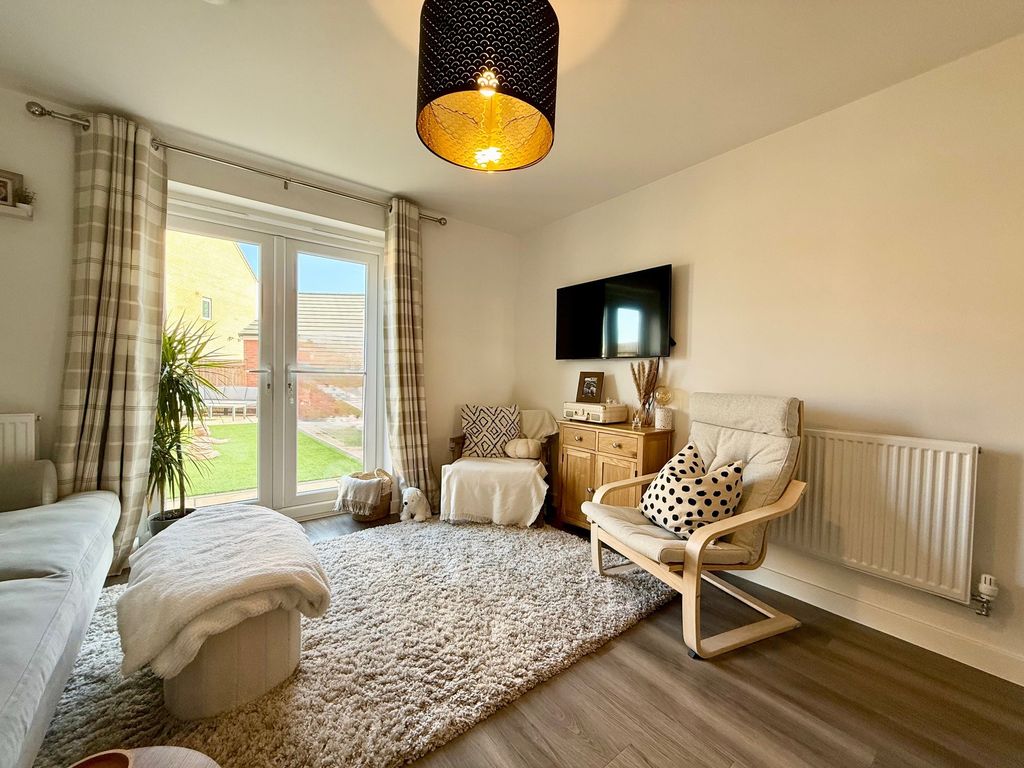 Property photo 2 of 16