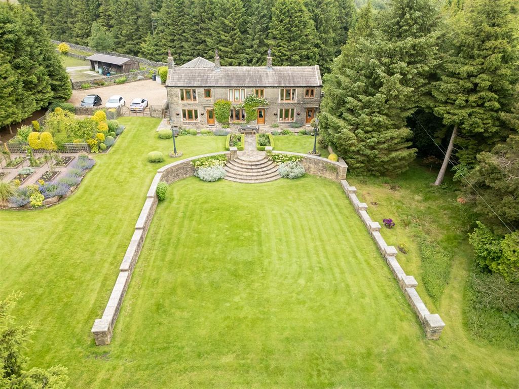 Property photo 3 of 28 External
