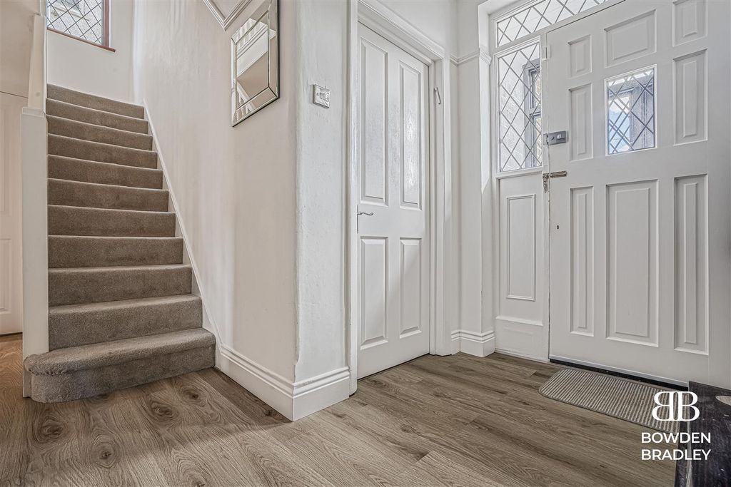 Property photo 3 of 20 A7_08356-Hdr.Jpg