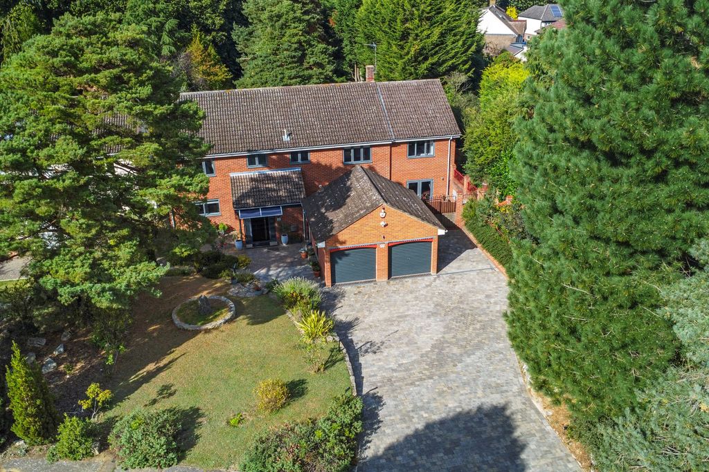 Property photo 1 of 54 Pt-Fc(Col)-13Hunarddrive-4