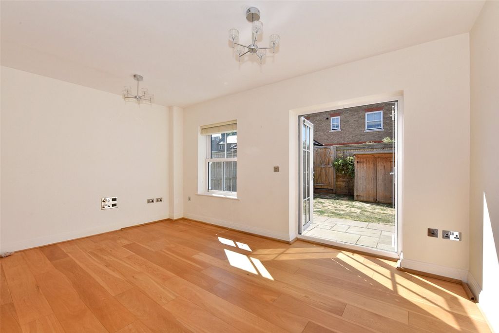 Property photo 3 of 10 Reception Room