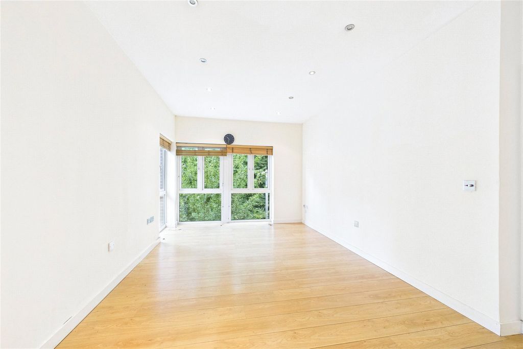 Property photo 3 of 6 Picture No. 03