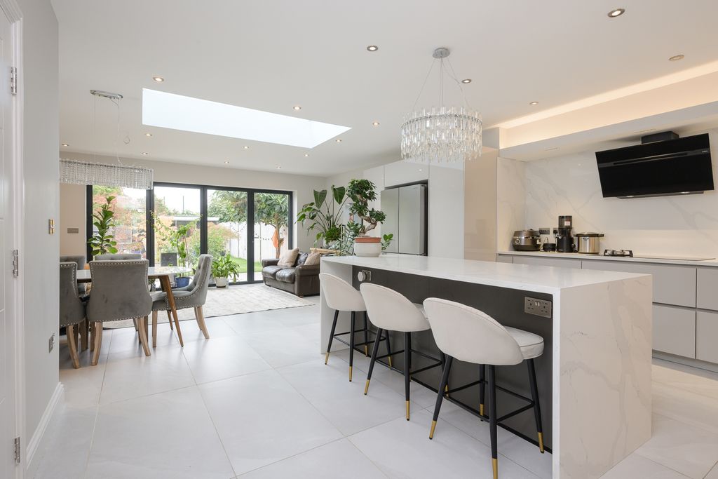 Property photo 1 of 13 Picture No. 12