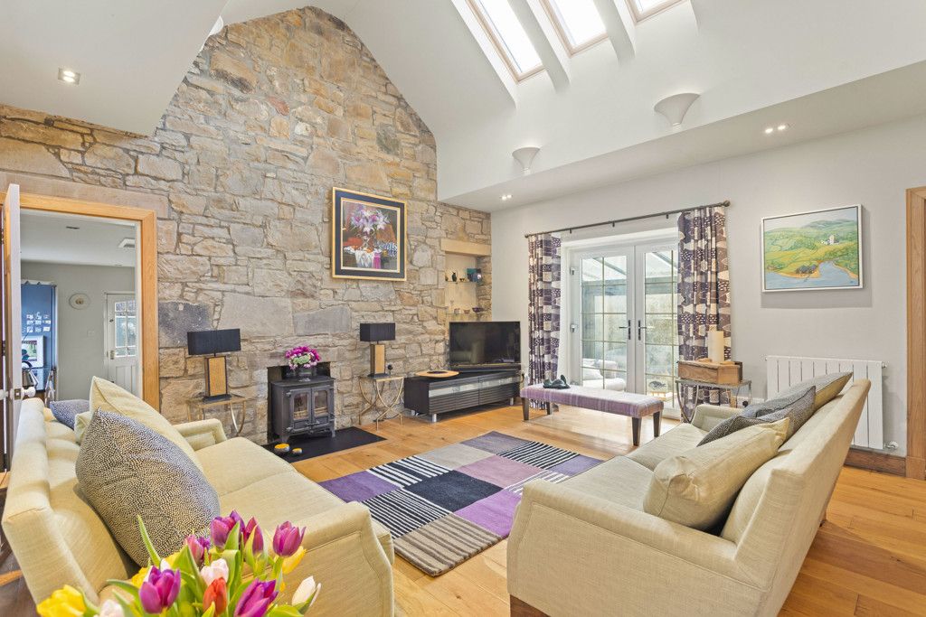 Property photo 2 of 39