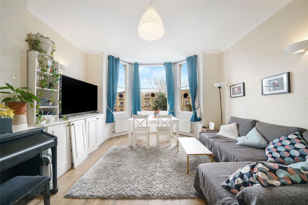 Property photo 2 of 15 Picture No. 11