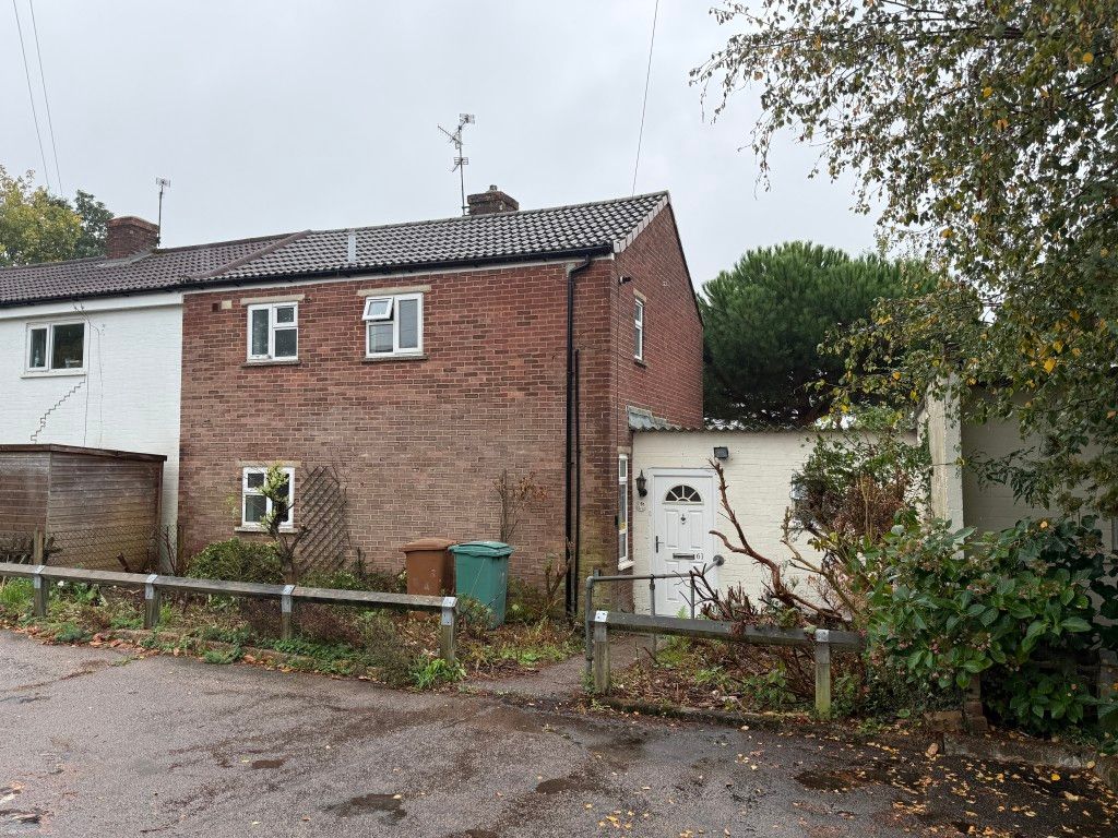 Property photo 1 of 13 View Of House In Need Of Modernisation
