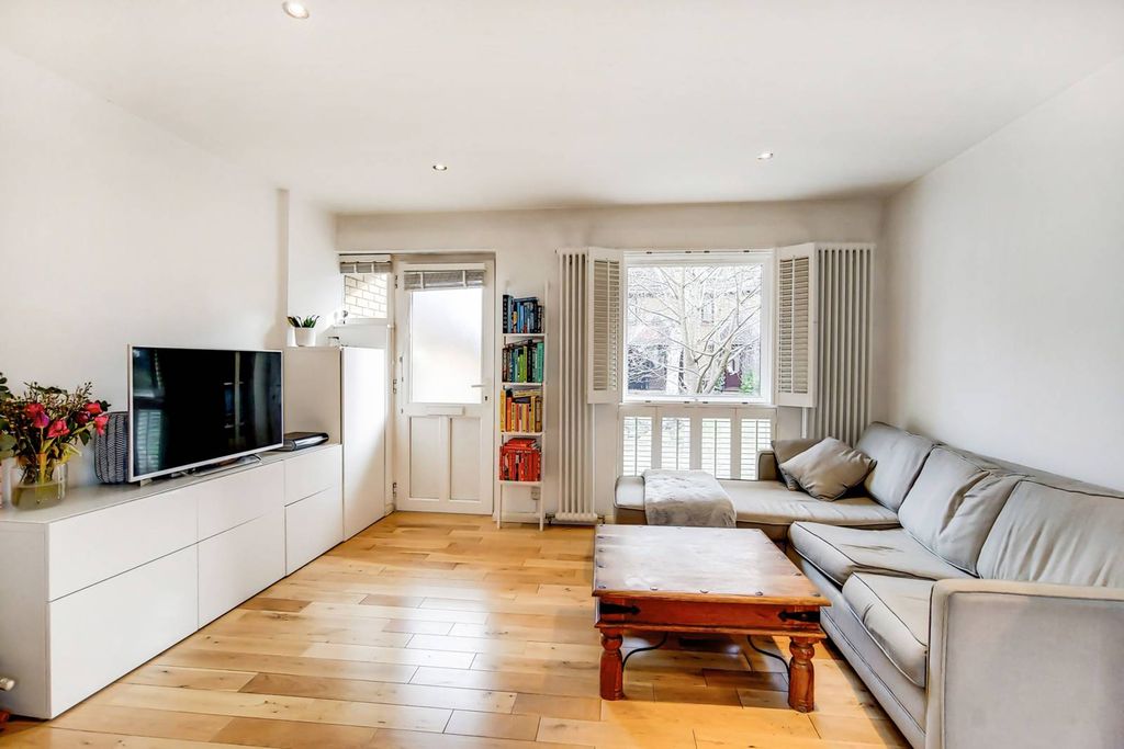 Property photo 2 of 15