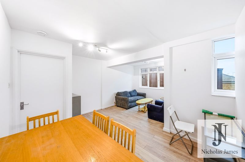 Property photo 2 of 28 Photo 18