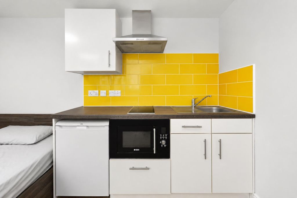 Property photo 3 of 10 Kitchen.Png