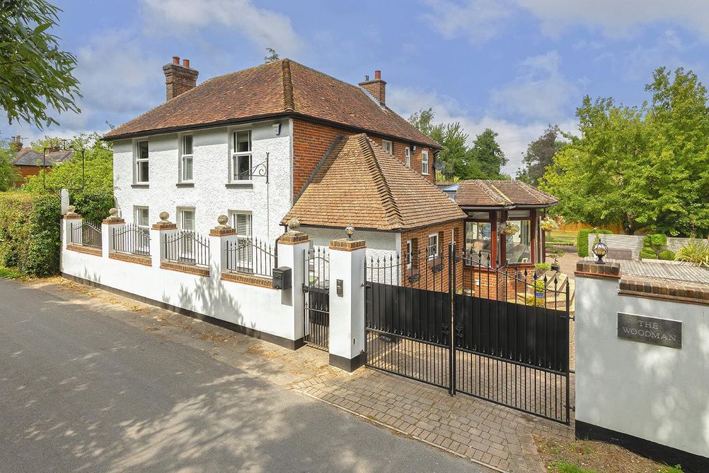 Property photo 1 of 37 01.