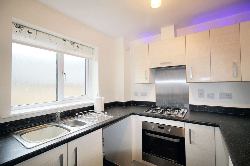 Property photo 2 of 14 Kitchen