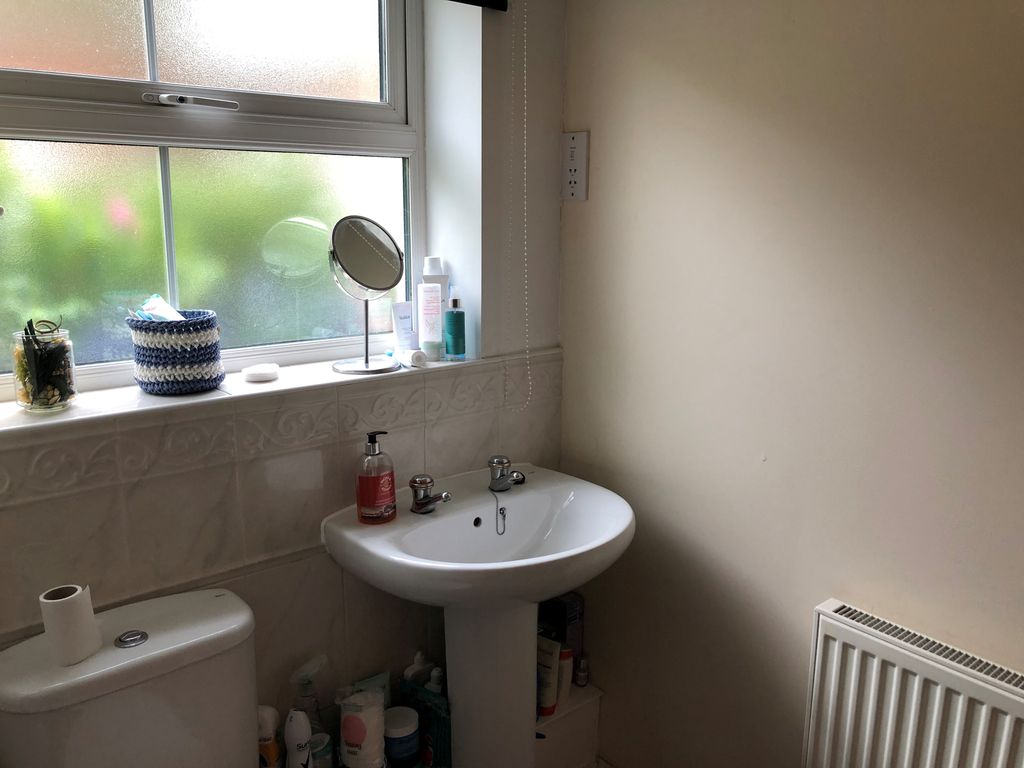 Property photo 2 of 2 Bathroom