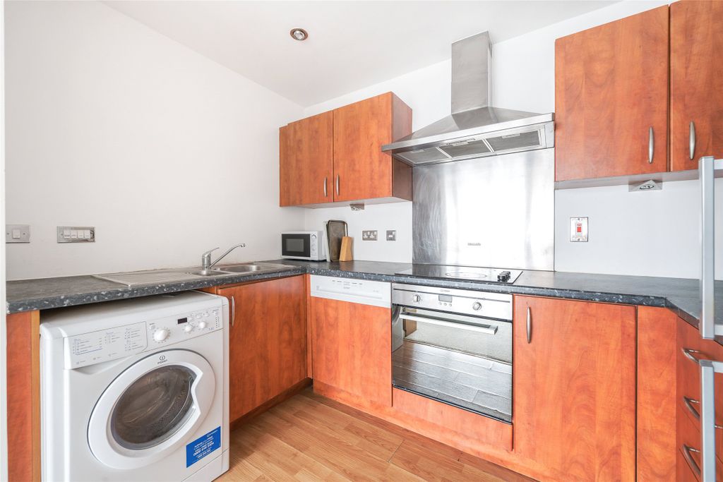 Property photo 3 of 9 Picture No. 42