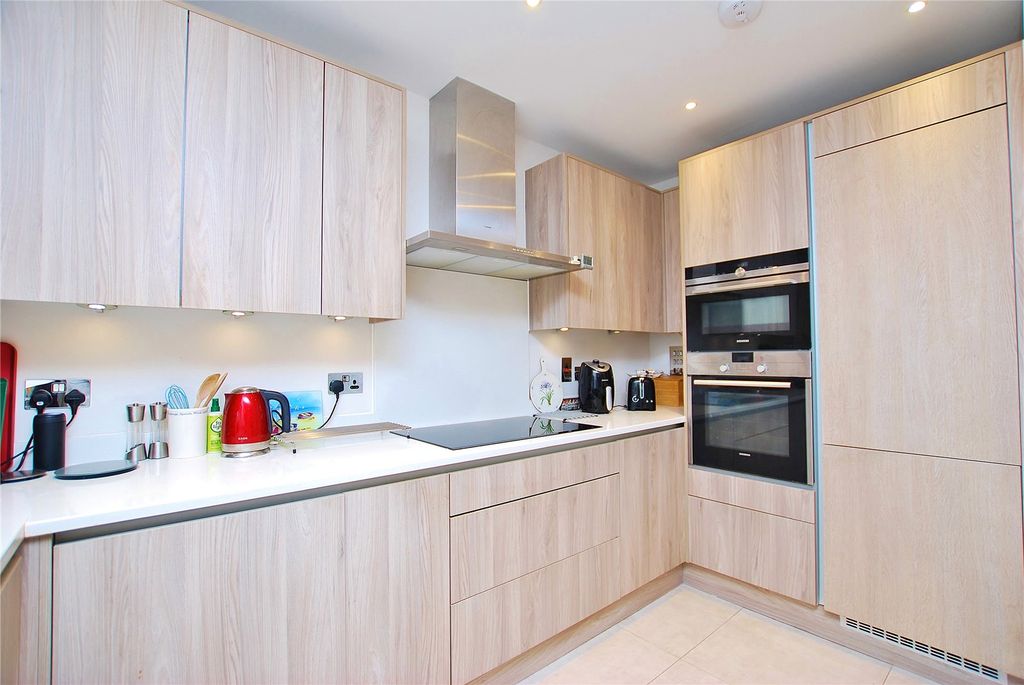 Property photo 3 of 10 Picture No. 19