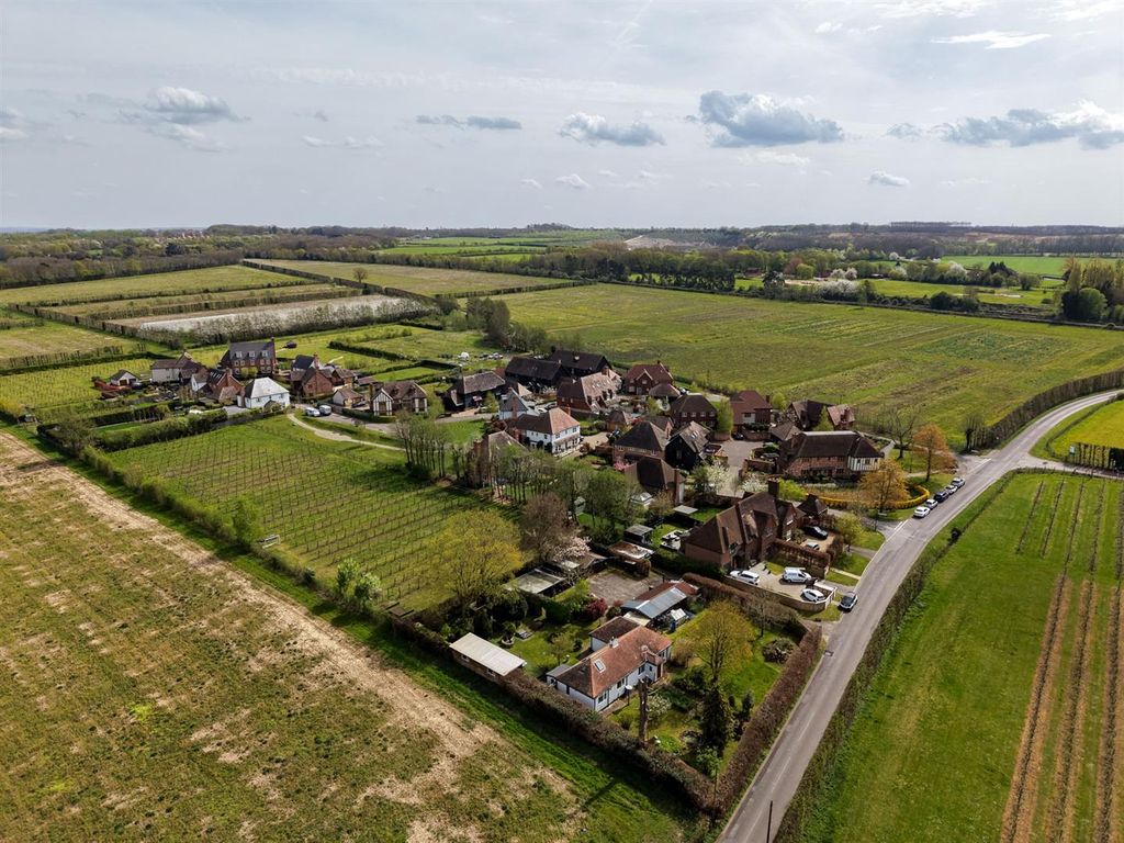 Property photo 2 of 20 19Cyrilwest19.Jpg