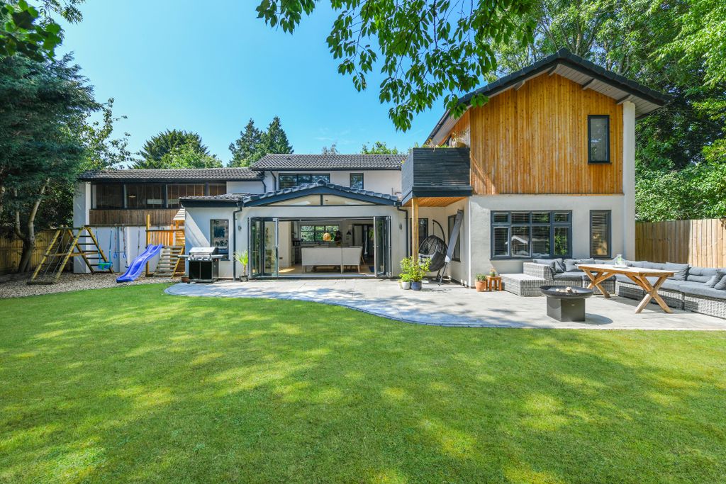 Property photo 2 of 49