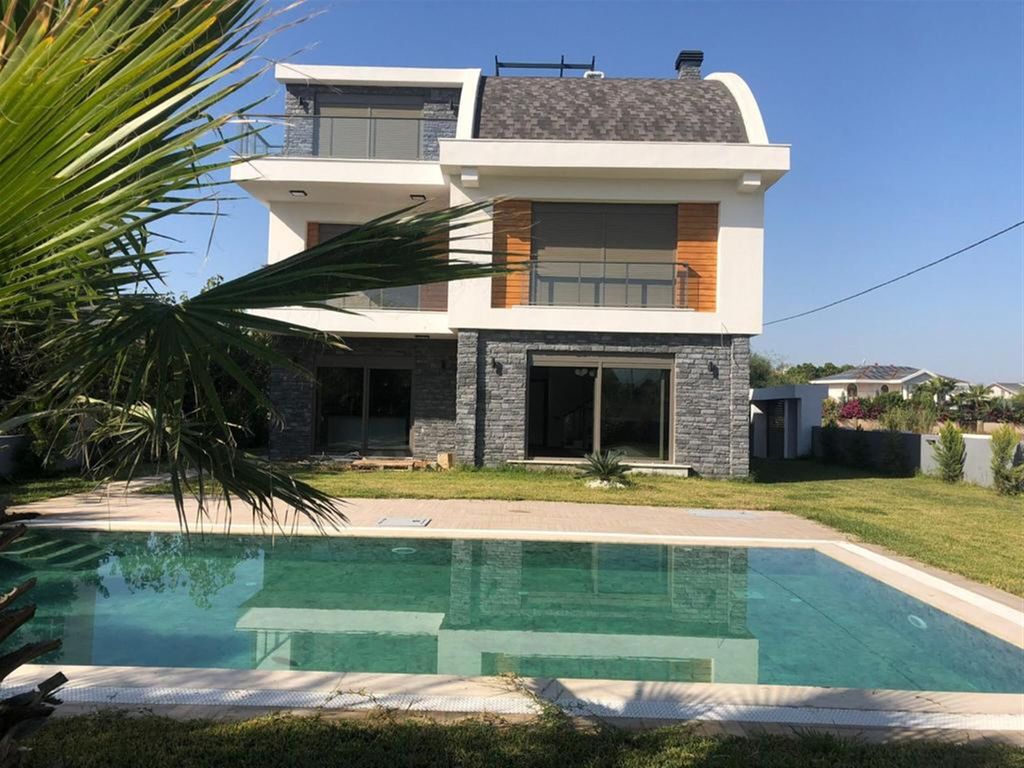 Property photo 1 of 13 Spotless Villa For Sale In Belek, Antalya With A Private Pool & Spa Facilities - Main View Of The Villa