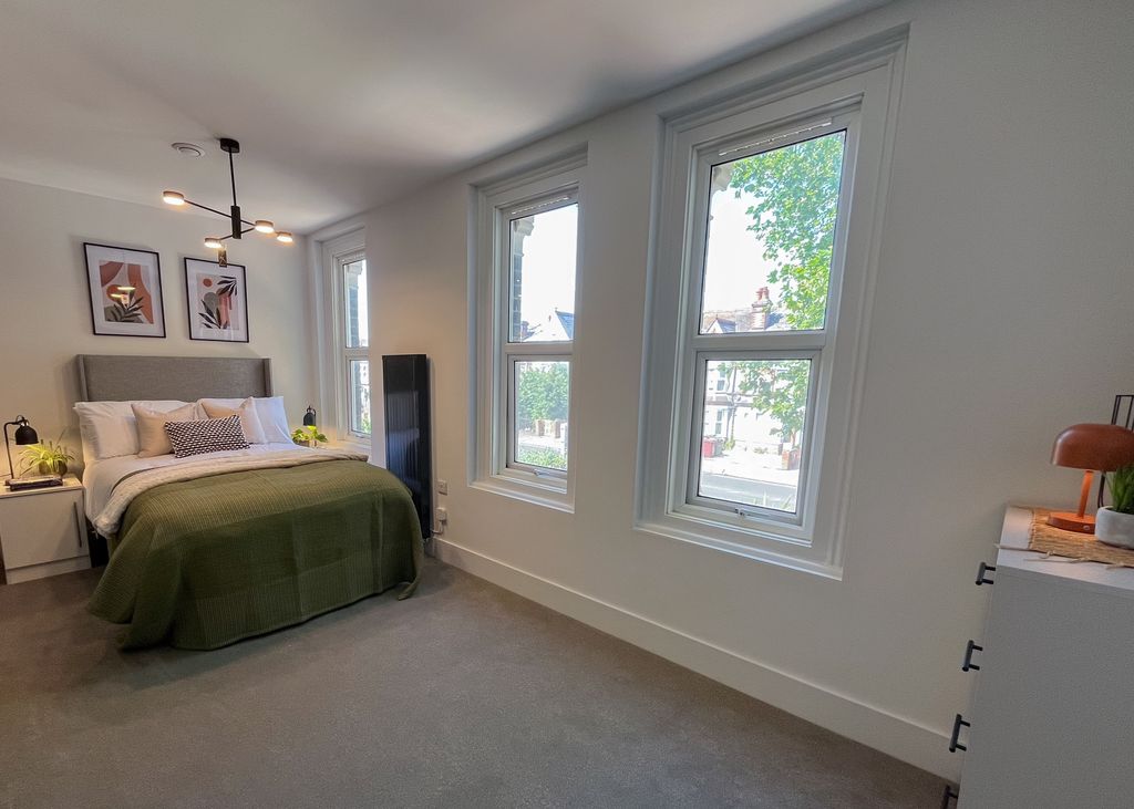 Property photo 1 of 13 Room1-7