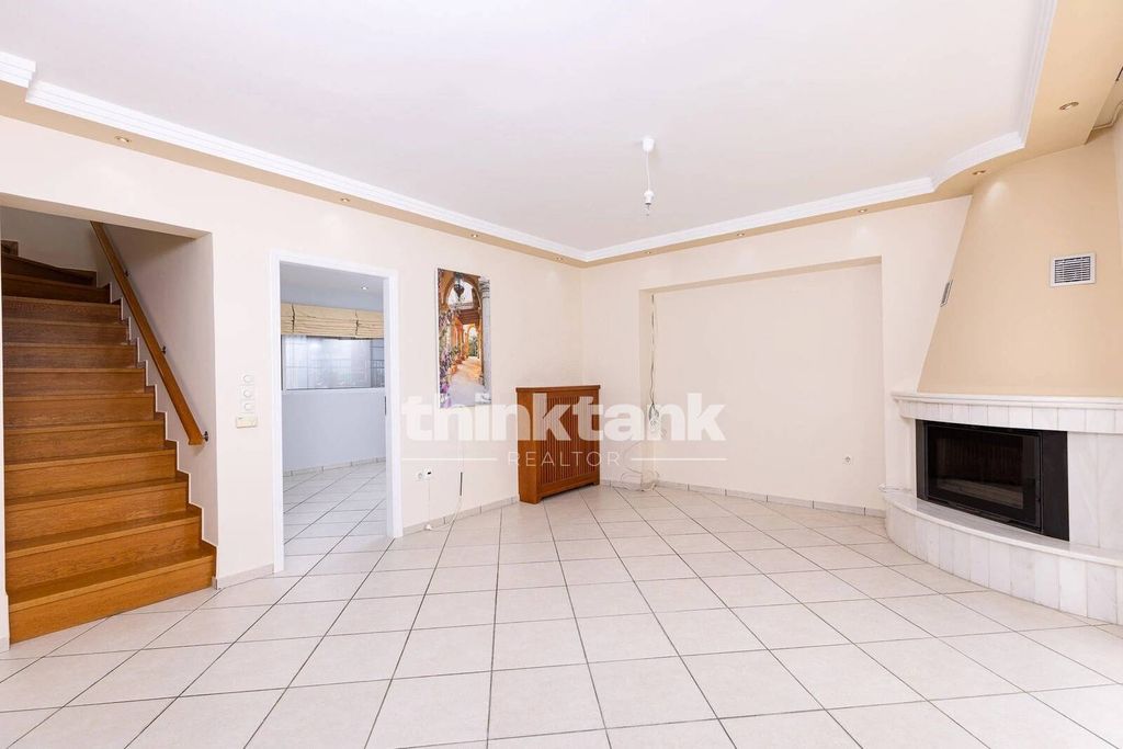 Property photo 1 of 28