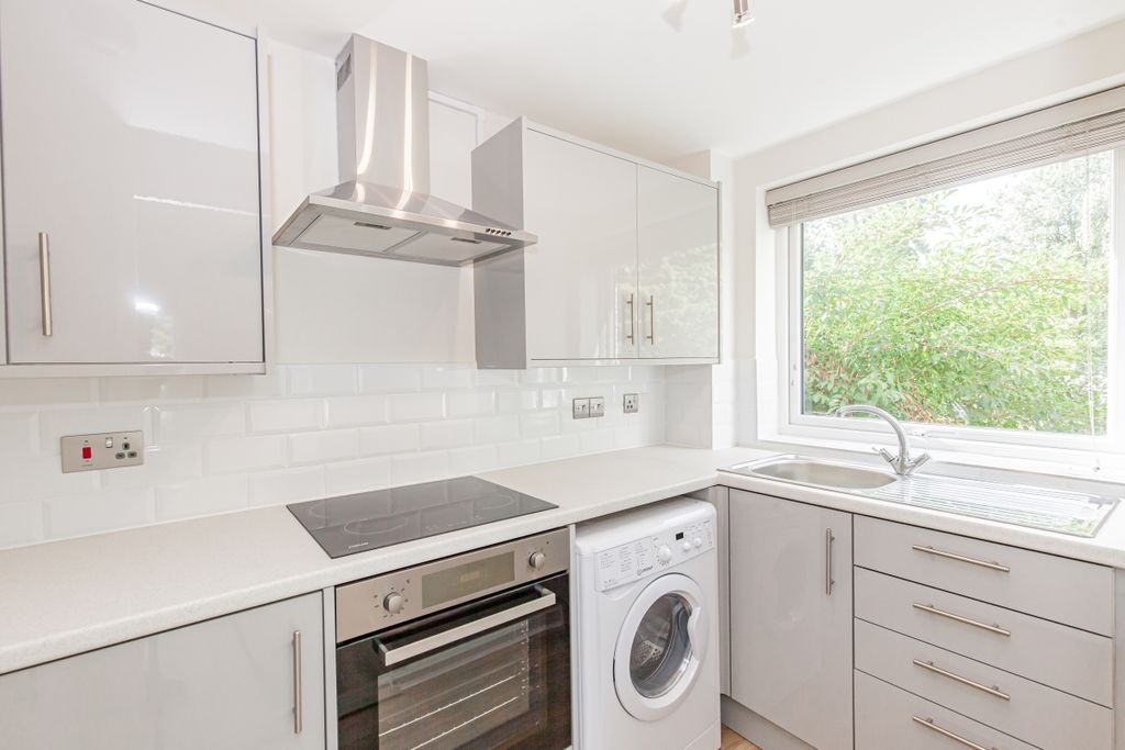 Property photo 1 of 7 142534