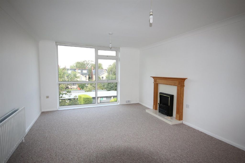 Property photo 2 of 6 Reception Room.Jpg